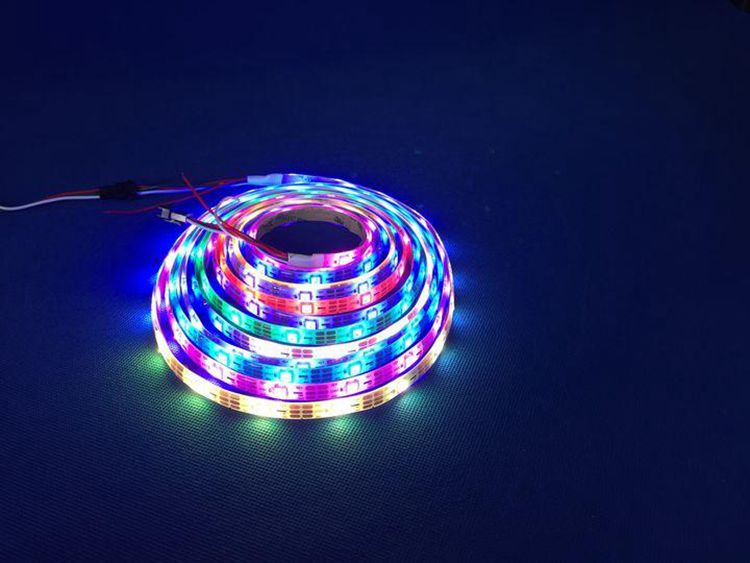 深圳APP智能蓝牙多色灯方案 /BLE蓝牙智能幻彩灯控方案 /智能照明系统方案 /低能耗幻彩灯方案