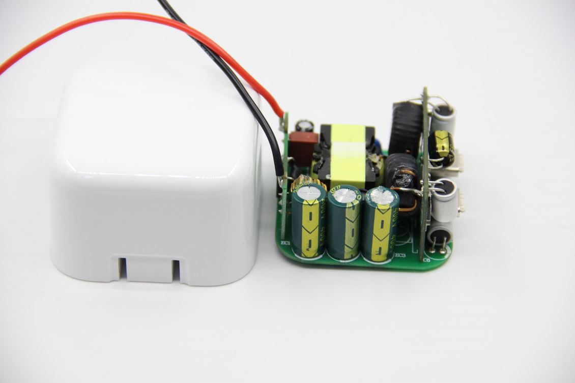 35W深圳双C口PD快充适配器氮化镓D3方案